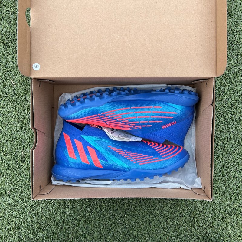 아디다스 프레데터 엣지 TF 축구화