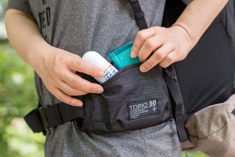 그레고리 미코 25 배낭 착용 모습