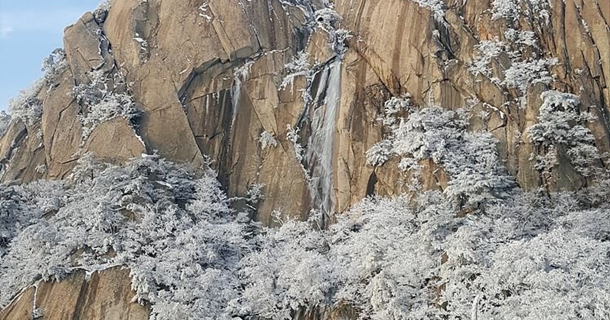 북한산 당일 코스 완벽 가이드 2026 — 우이동·산성입구·북한산성 코스 난이도 비교